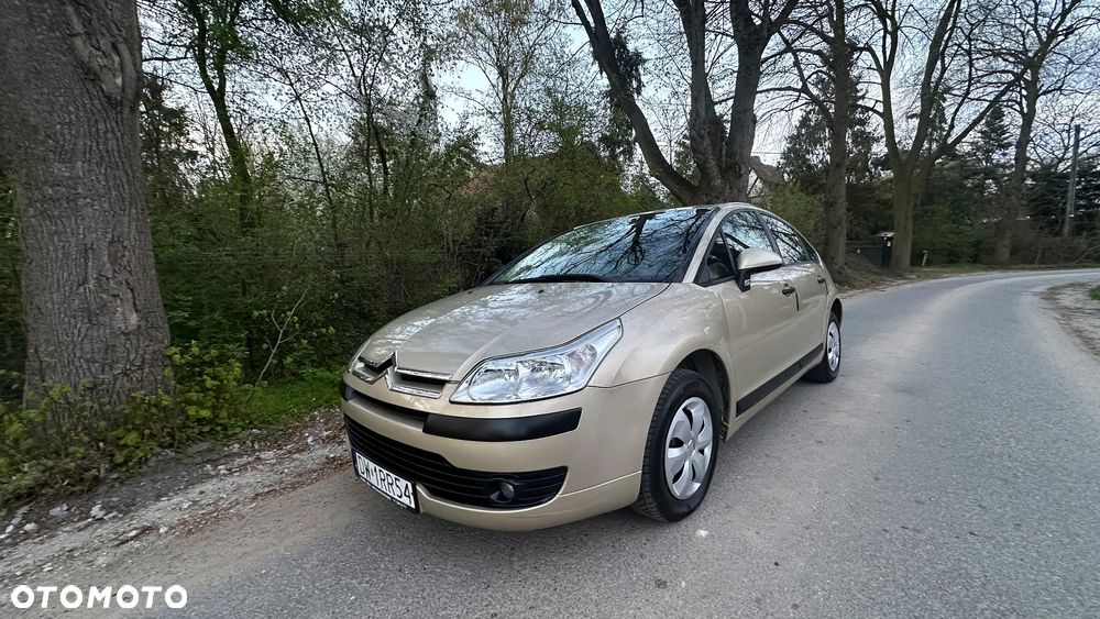 Citroën C4 1.4 16V Style - 6