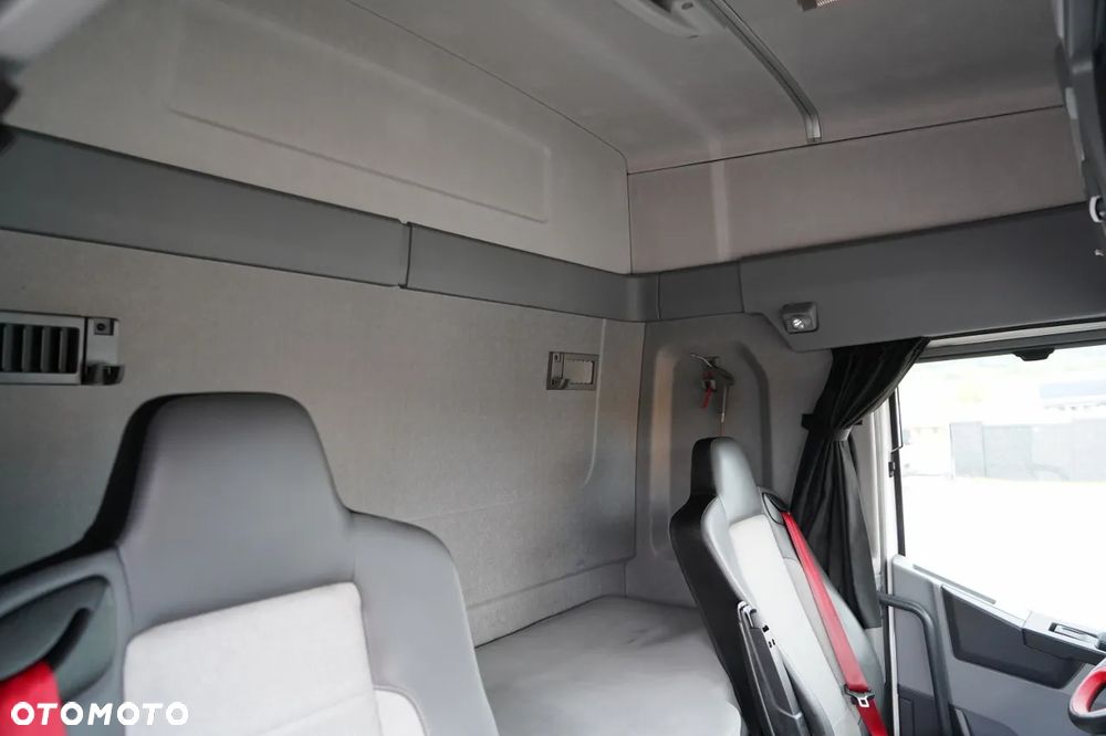 Renault T 430 / KOMPRESOR MOUVEX  / RETARDER / CAŁA NA PODUSZKACH  / EURO 6 - 36