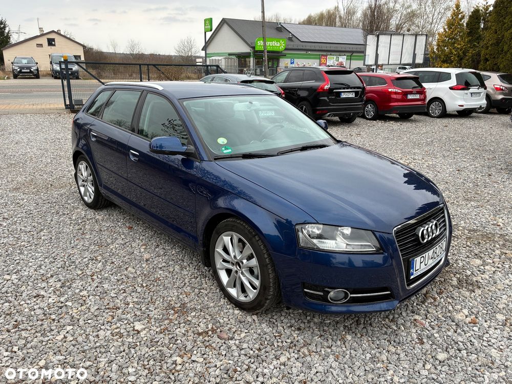 Audi A3 Sportback - 1