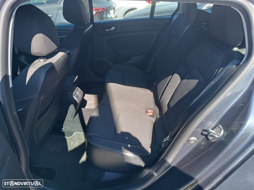 Renault Mégane Sport Tourer ENERGY dCi 110 EXPERIENCE - 11