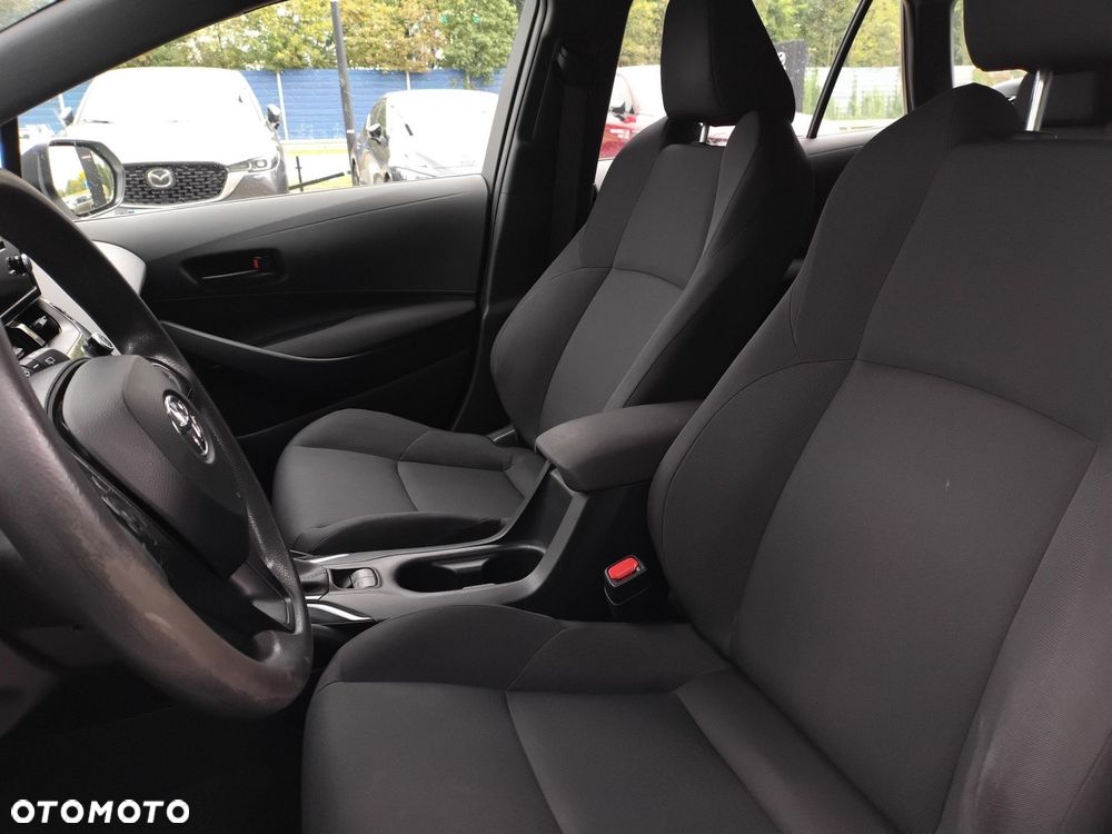 Toyota Corolla - 11