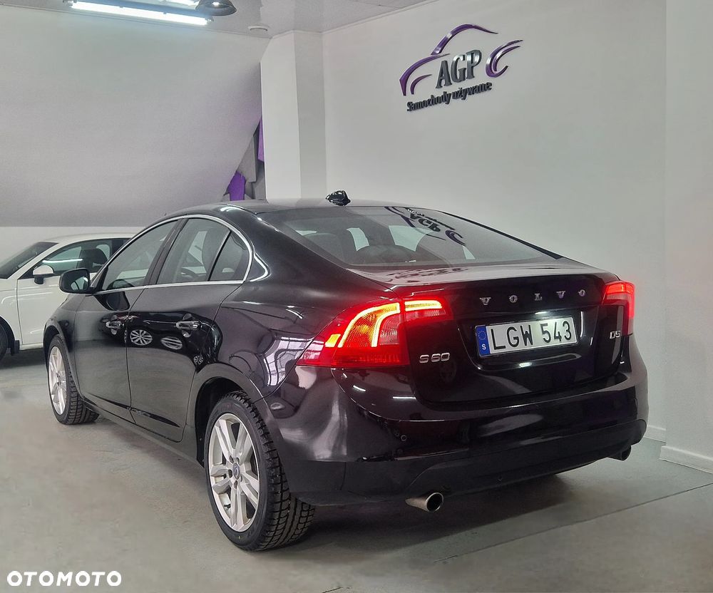 Volvo S60 D5 Summum - 3