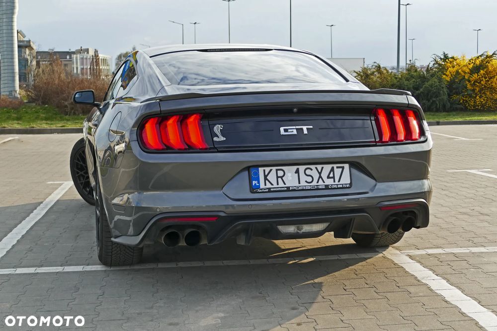 Ford Mustang - 7