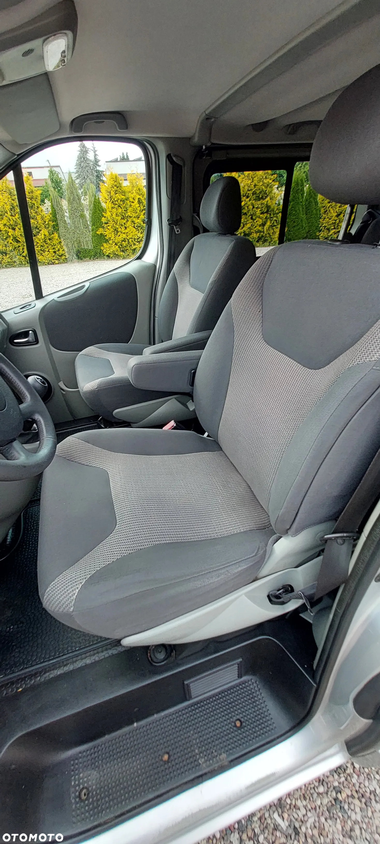 Opel Vivaro - 10