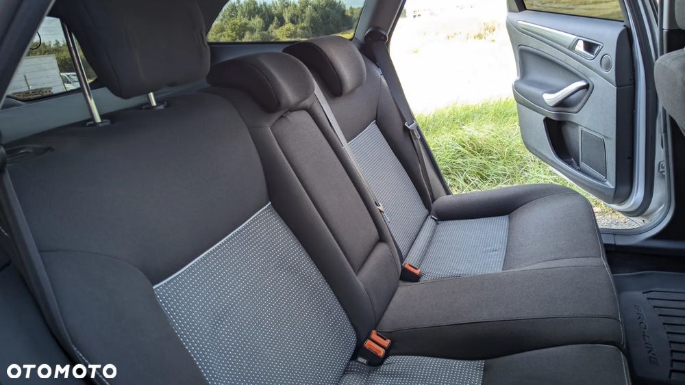 Ford Mondeo Turnier 2.0 TDCi Trend - 12
