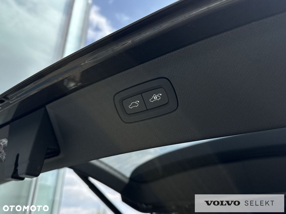 Volvo XC 90 - 13