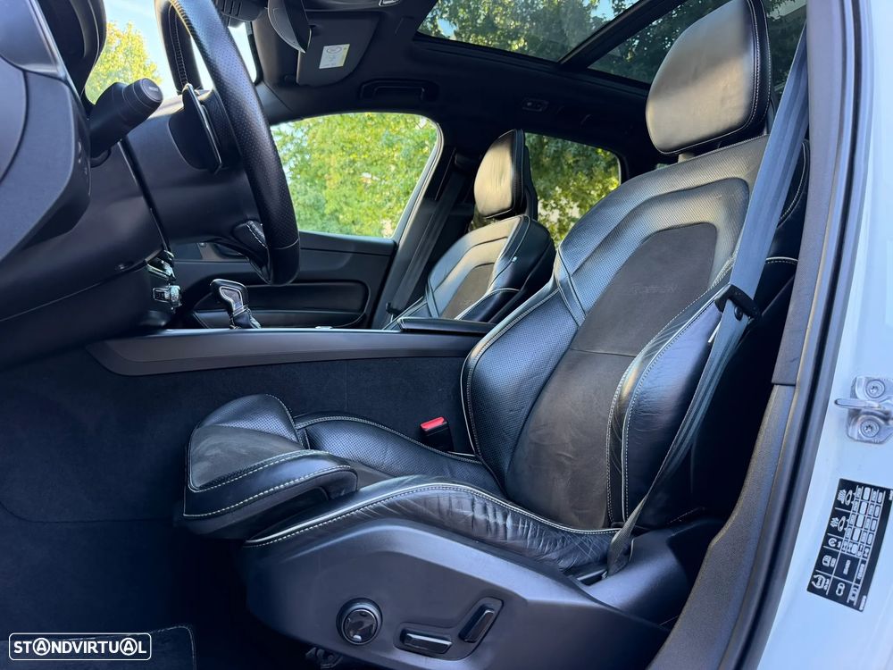 Volvo XC 60 2.0 D4 R-Design AWD Geartronic - 23