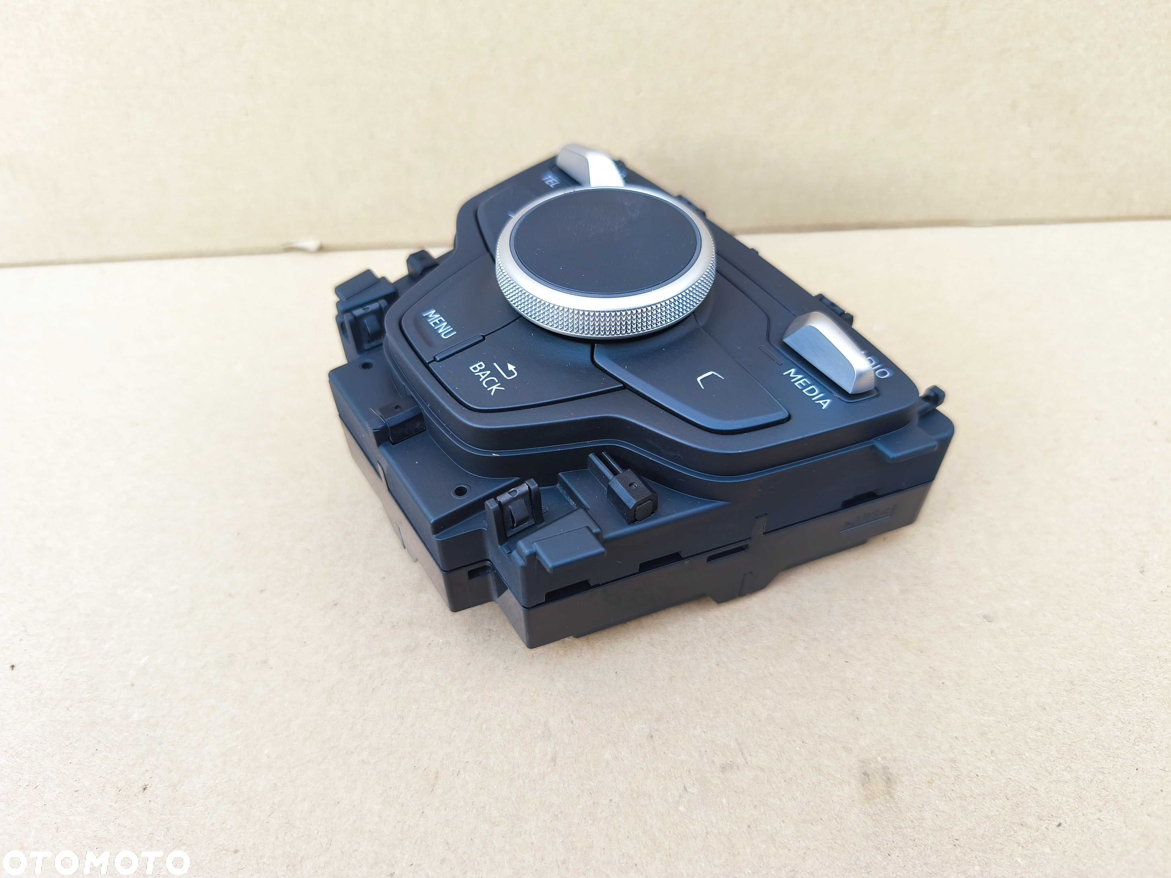 Audi A4 B9 8W panel sterowania radia MMI pokrętło igła 8W0.919.614J - 4