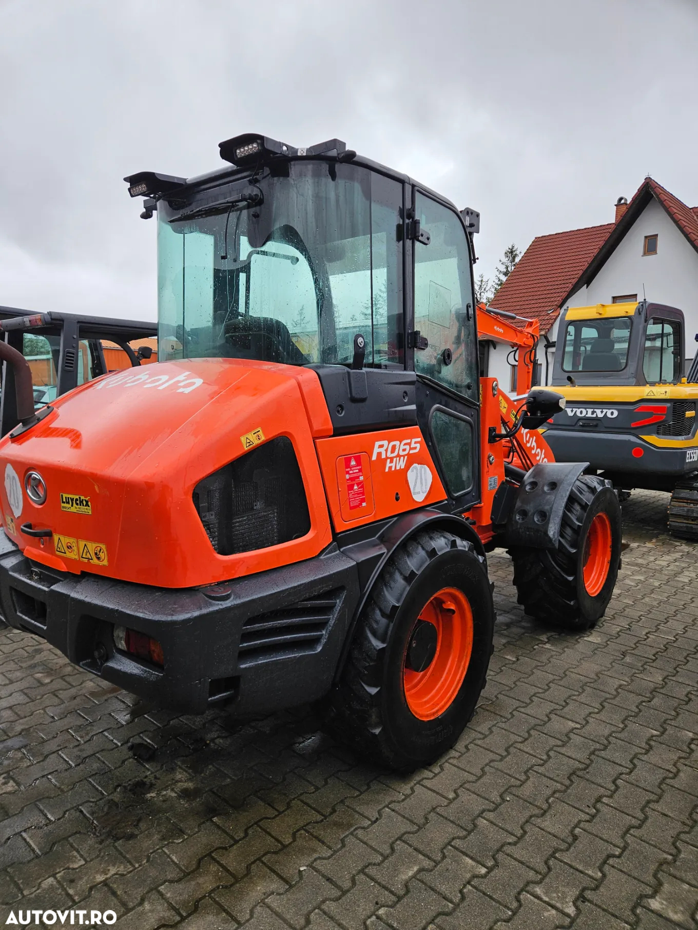 Kubota R065 - 3