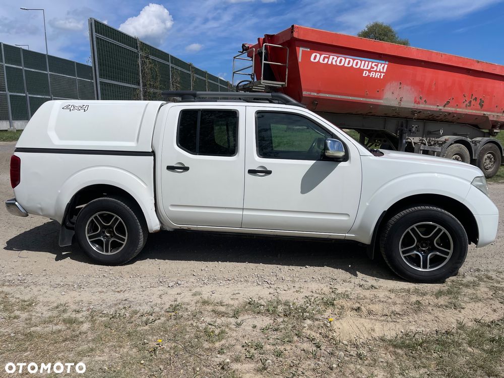 Nissan Navara 2.5 D Platinum - 3