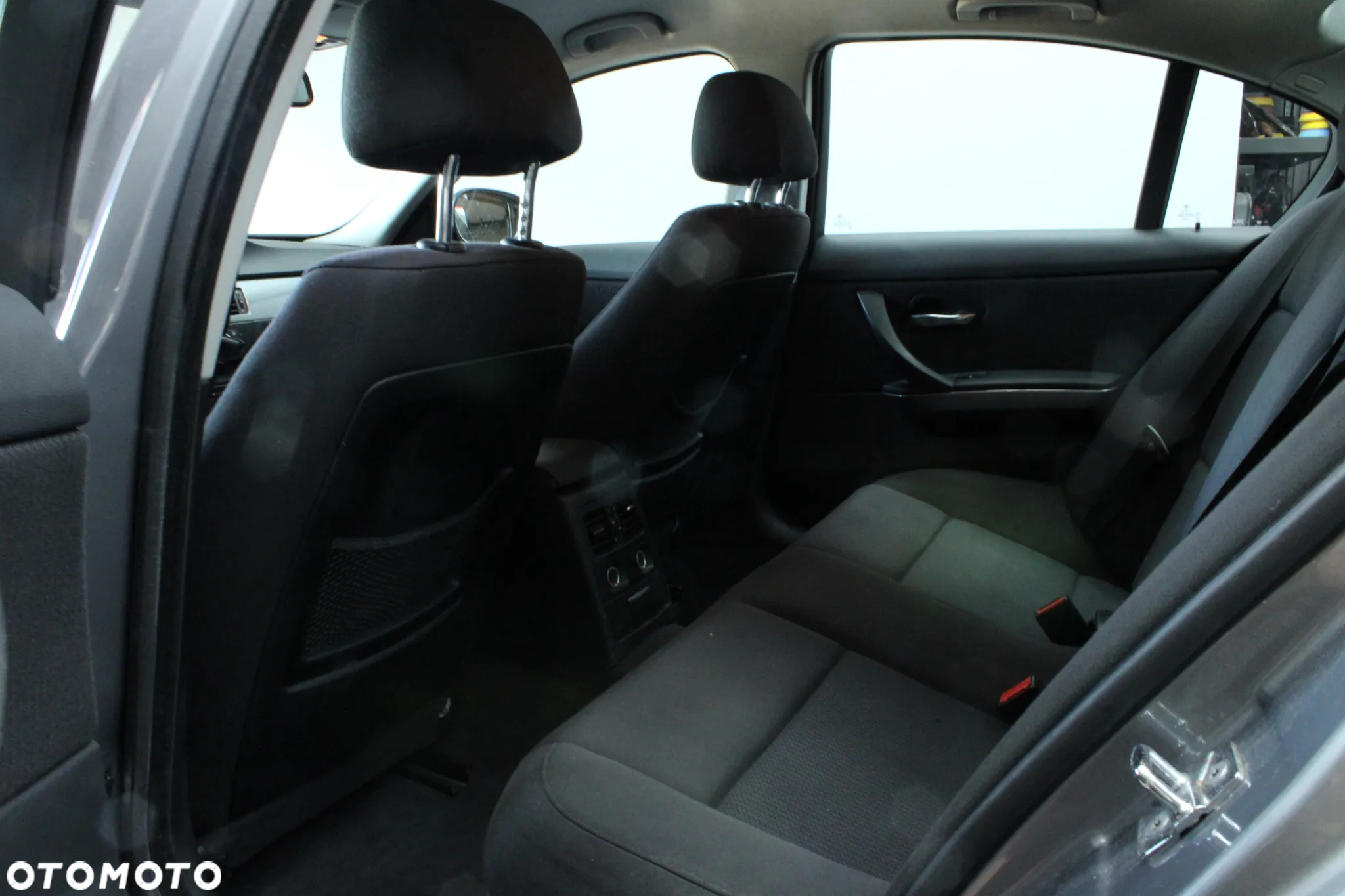 BMW Seria 3 318i Edition Exclusive - 8