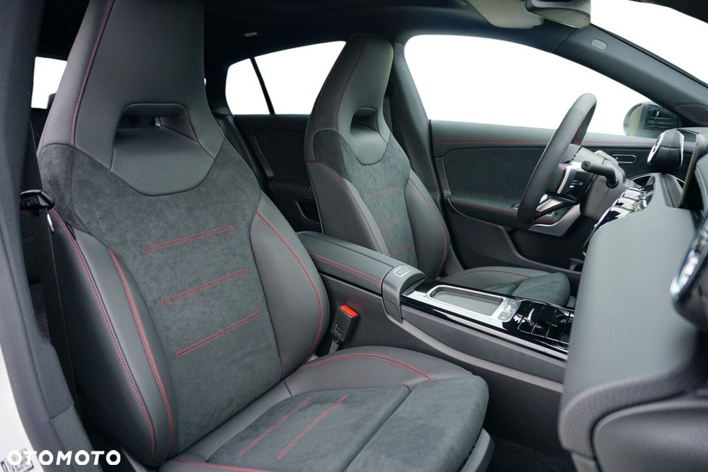 Mercedes-Benz CLA 200 AMG Line 7G-DCT - 9