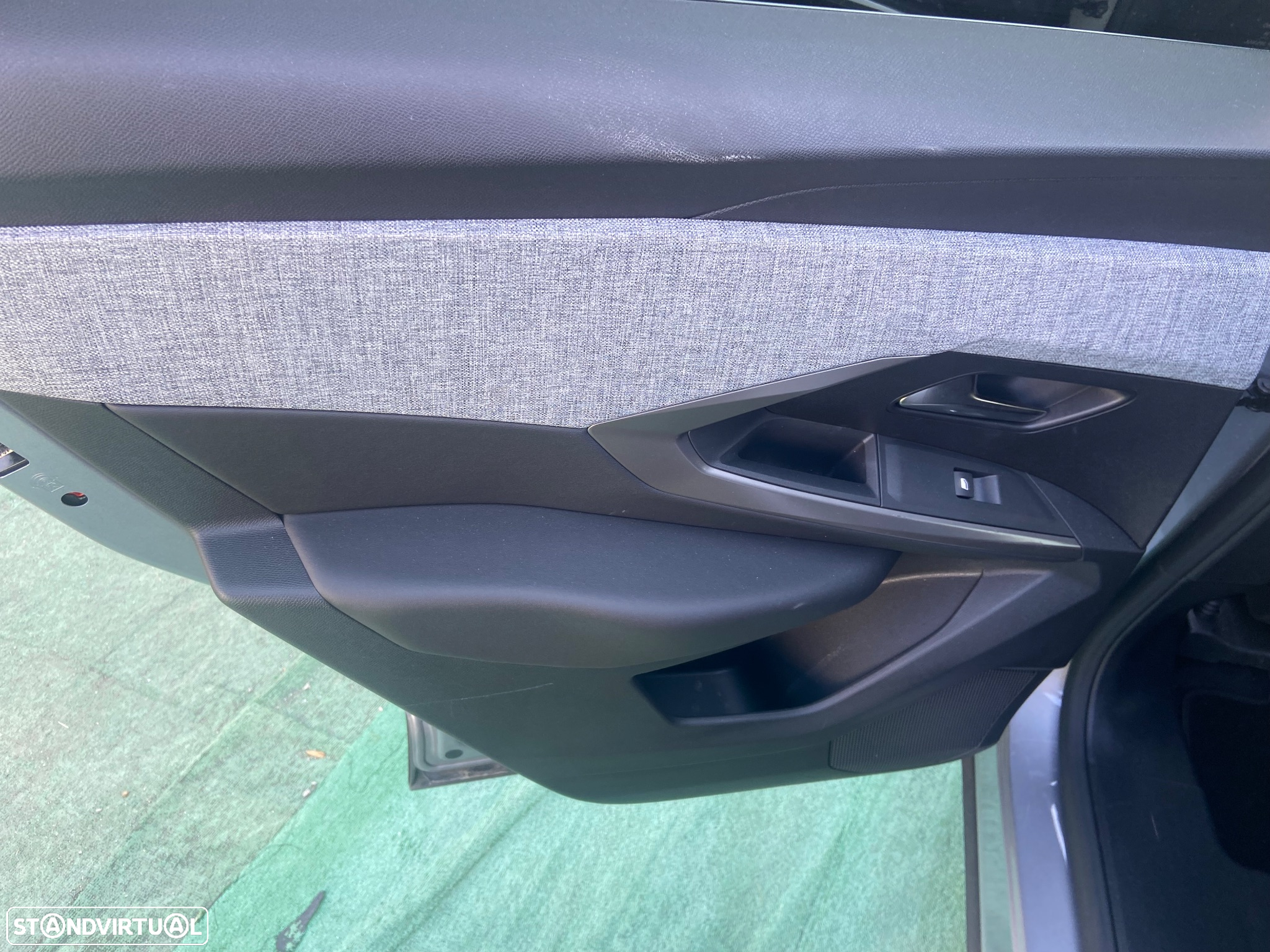 Peugeot 3008 Hybrid 145 e-DSC6 Allure - 18