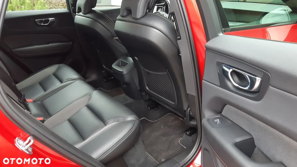 Volvo XC 60 B4 B R-Design - 15