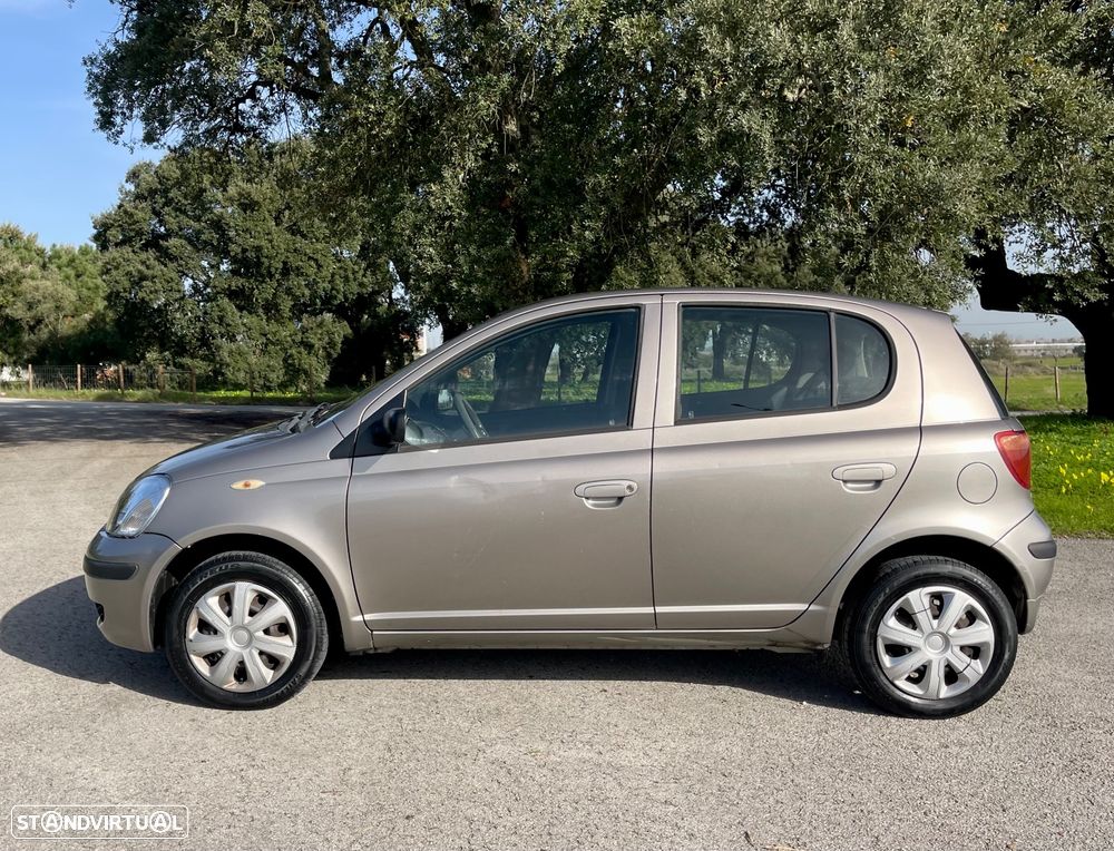 Toyota Yaris 1.0 Sol - 8