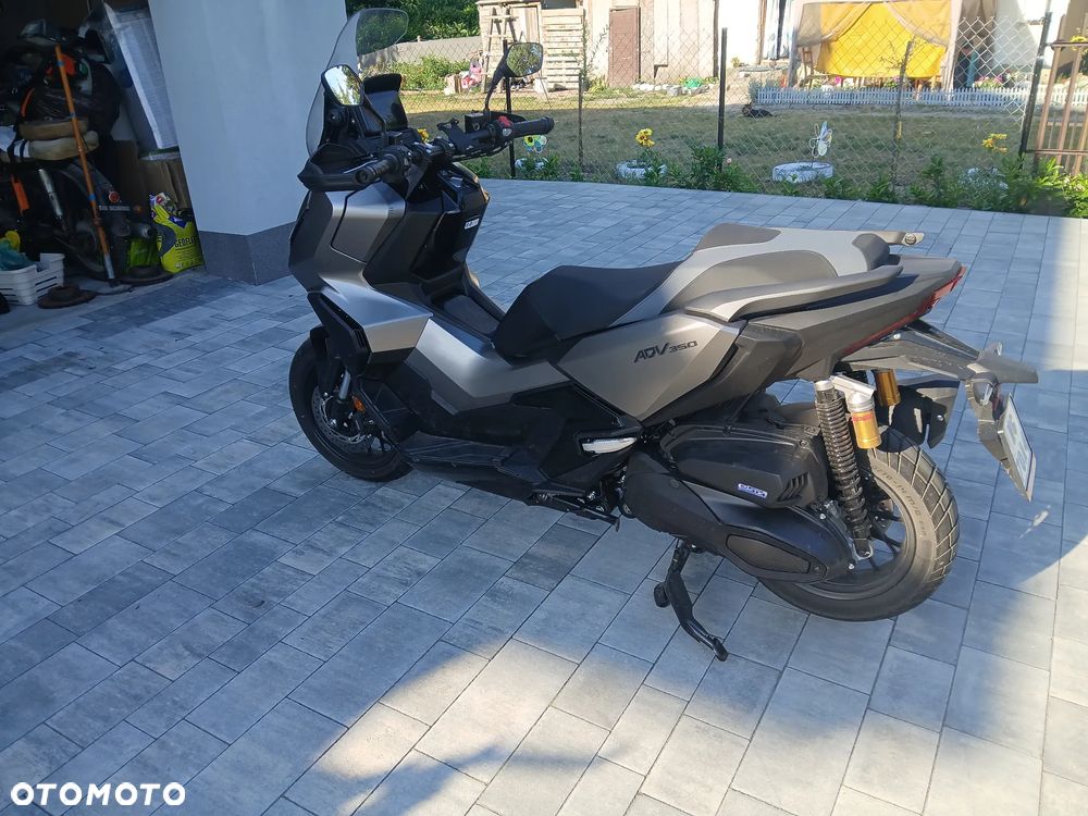 Honda ADV350 - 6