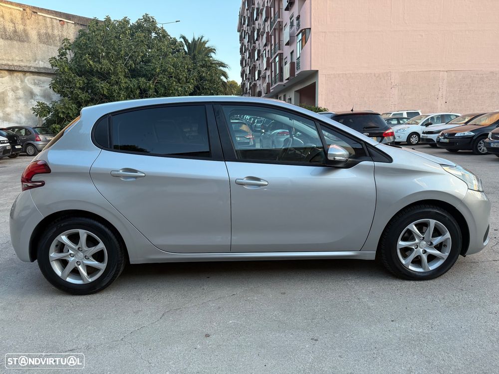 Peugeot 208 1.2 PureTech Active - 11