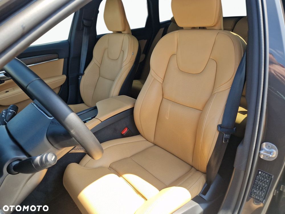 Volvo V90 Cross Country - 11