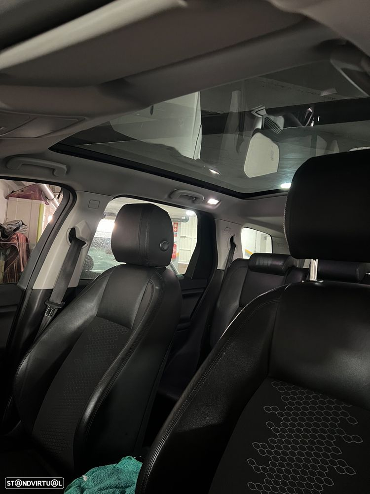Land Rover Discovery Sport 2.0 TD4 HSE Luxury 7L - 12