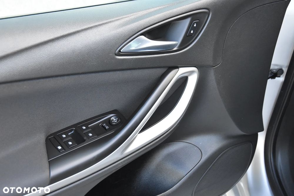 Opel Astra 1.4 Turbo Dynamic - 28