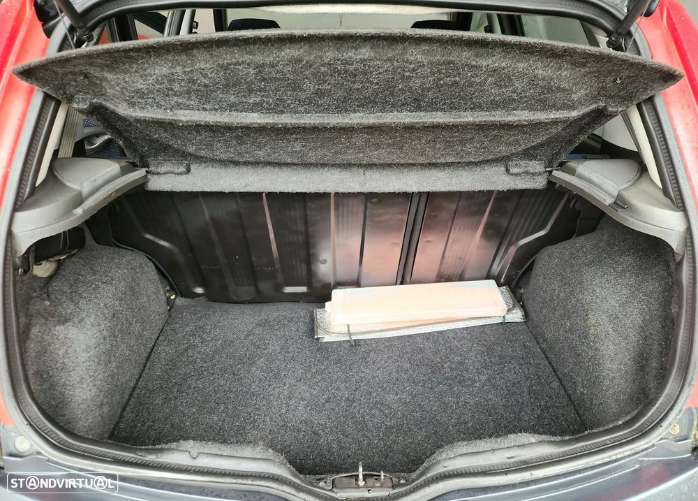 Fiat Punto 1.2 16V HLX - 19