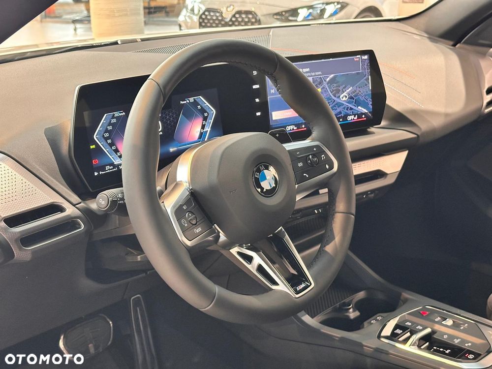 BMW Seria 2 220i mHEV - 17