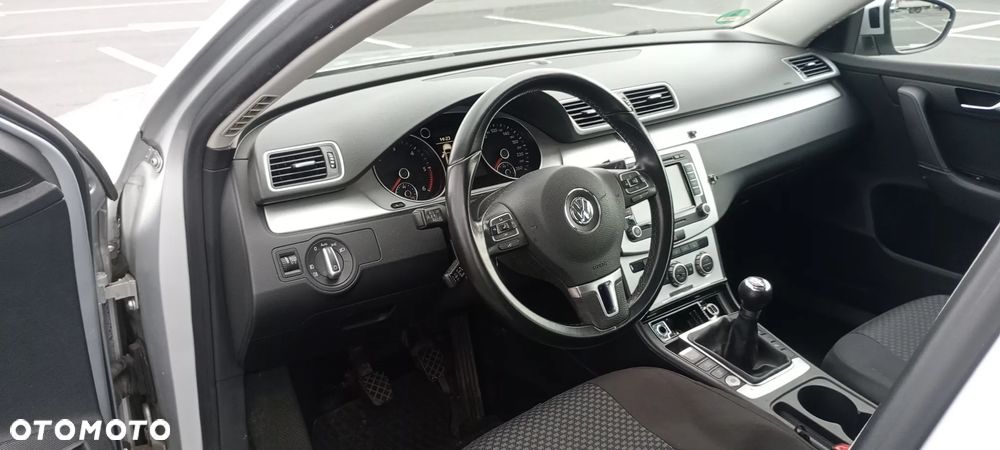 Volkswagen Passat Variant 1.6 TDI BlueMotion - 3