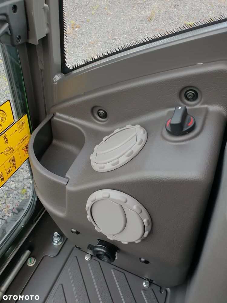 Volvo EC18E, DŁUGIE RAMIĘ, DODATKOWA PRZECIWWAGA, ROZSUWANE GĄSIENICE, 3 ŁYŻKI + SZYBKOZŁĄCZE VOLVO, NOWA DOSTĘPNA OD RĘKI, GWARANCJA Volvo Polska - 31
