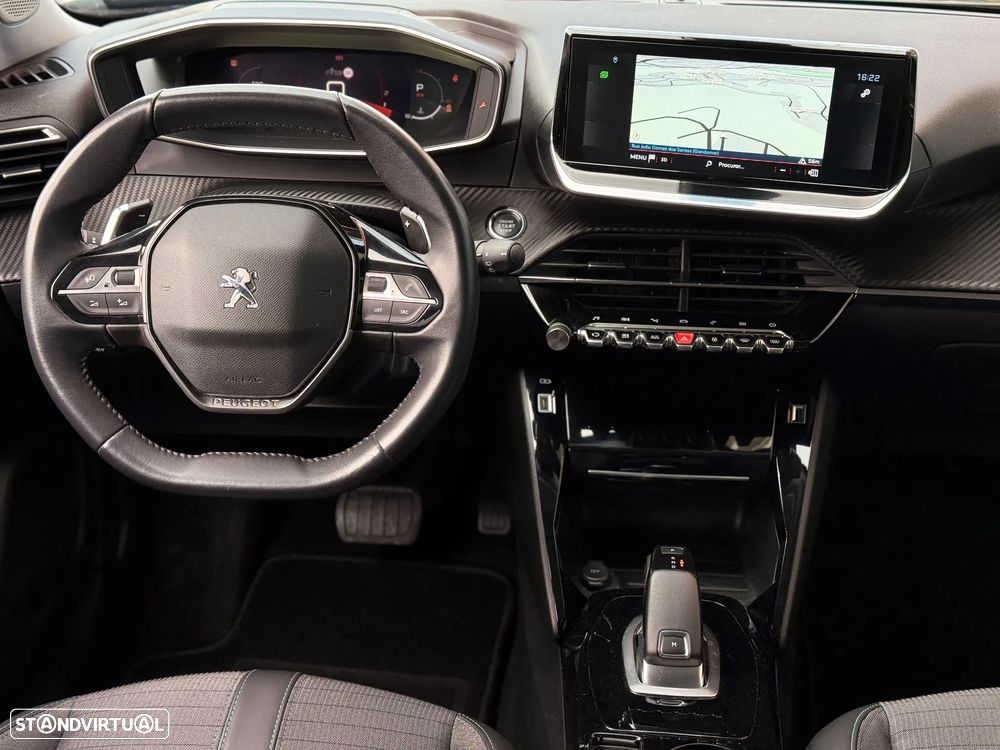 Peugeot 2008 1.2 PureTech Allure EAT8 - 5