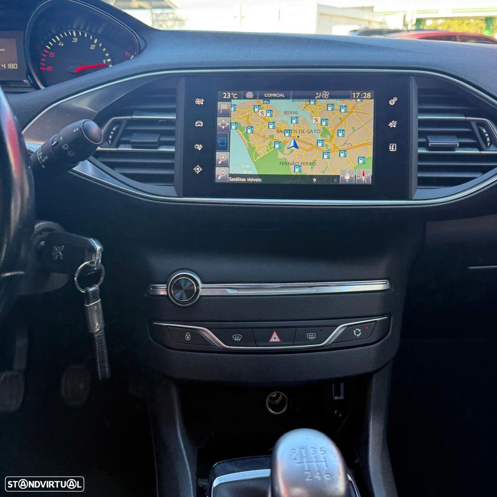 Peugeot 308 1.6 e-HDi Active J17 - 11