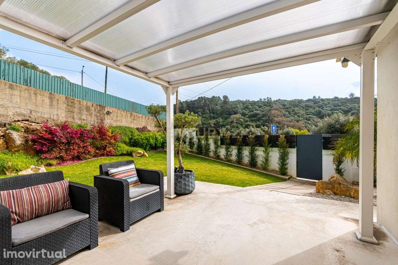 Moradia T2 Moderna com Lote de 339m² a 10min das Praias e 35min de Lis - Grande imagem: 2/28