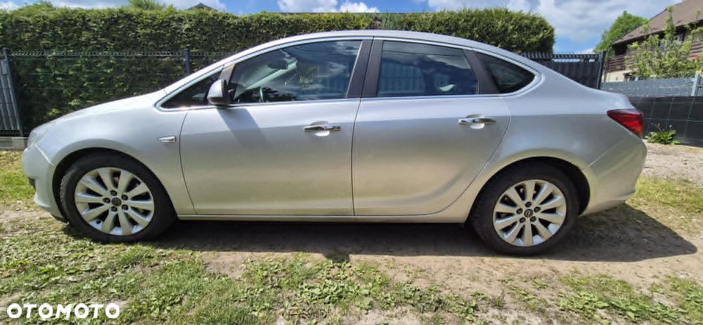 Opel Astra 1.7 CDTI - 4