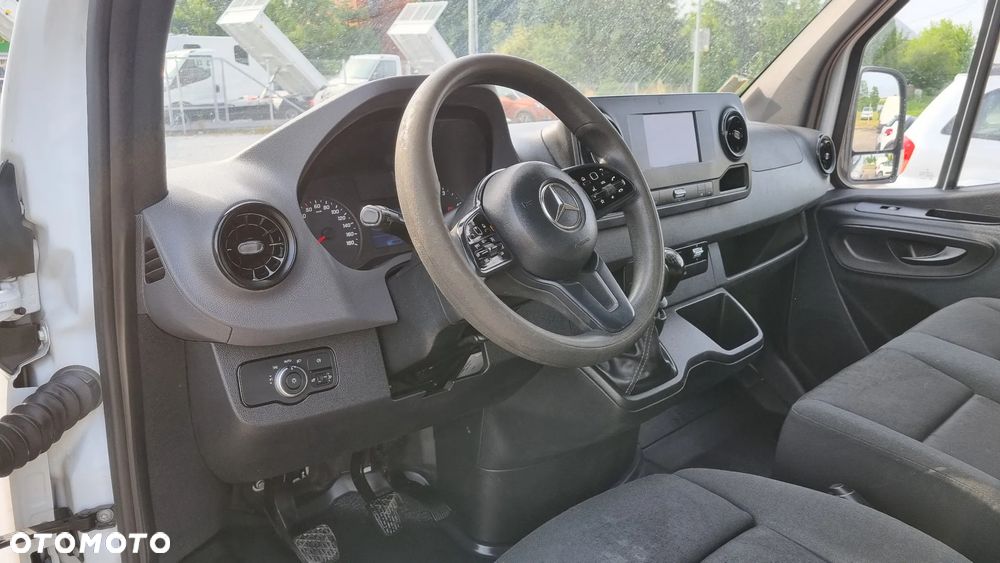 Mercedes-Benz Sprinter - 31
