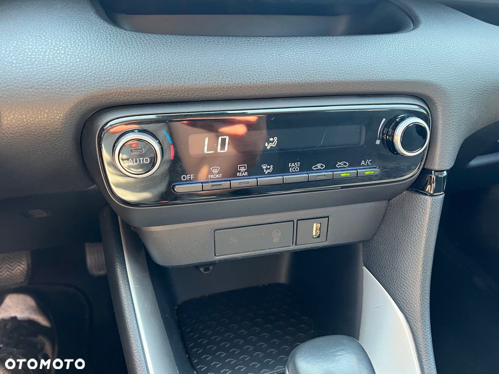 Toyota Yaris Hybrid 1.5 Premiere Edition - 20