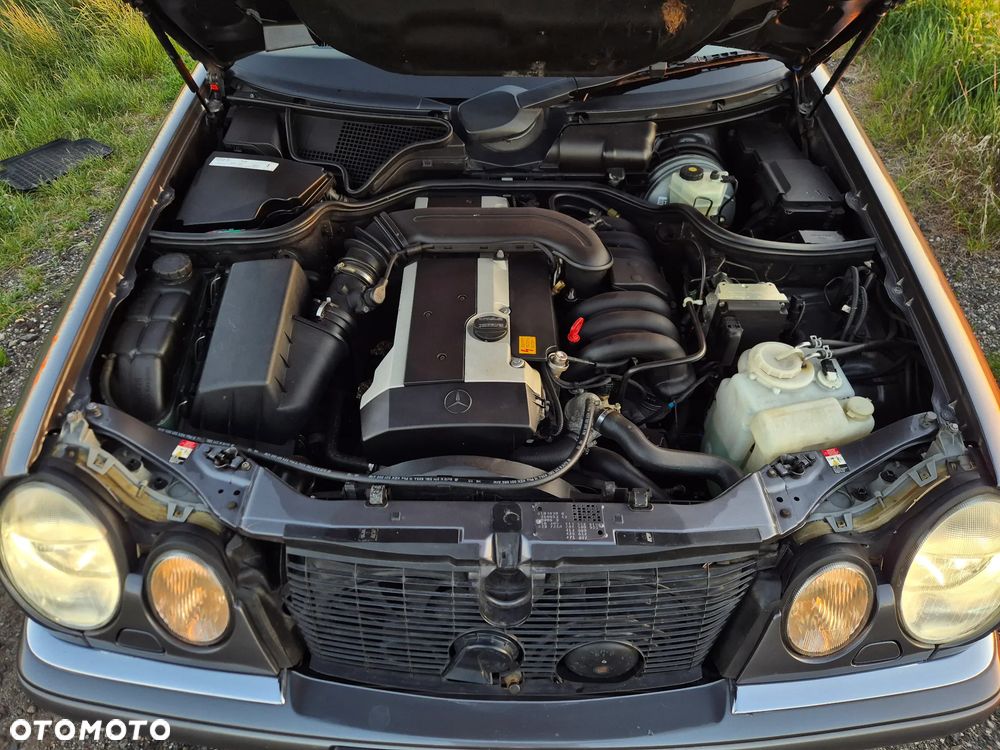 Mercedes-Benz Klasa E - 18