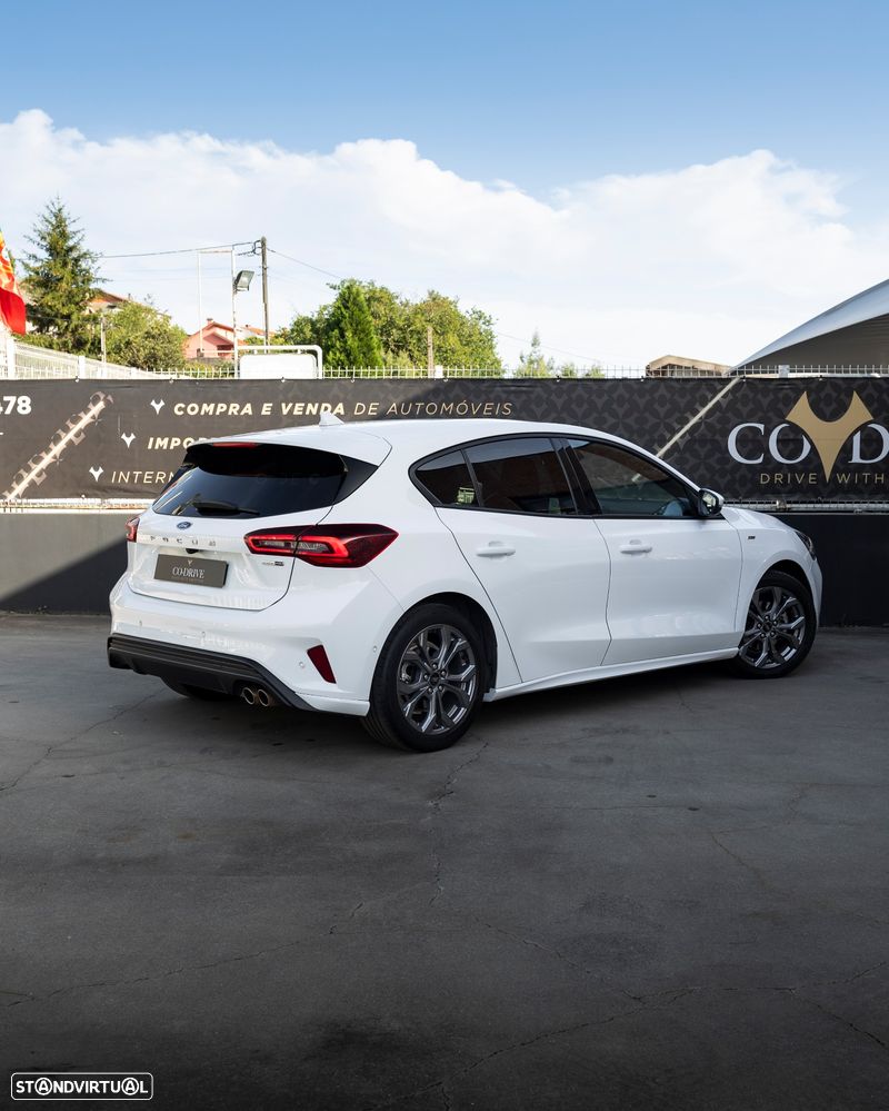 Ford Focus 1.0 EcoBoost MHEV ST-Line X - 4