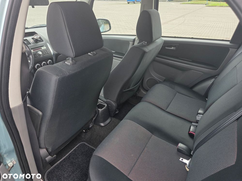 Suzuki SX4 - 9