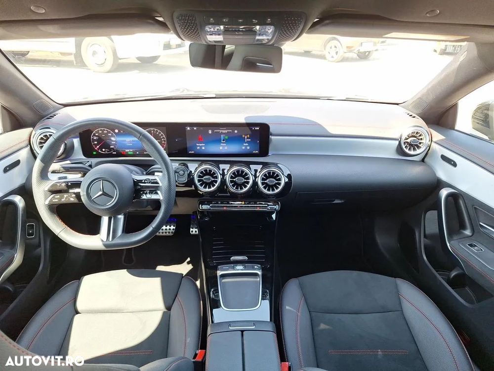 Mercedes-Benz CLA 250 e Coupe - 12