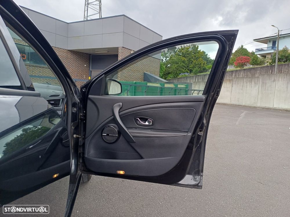 Renault Mégane Sport Tourer ENERGY dCi 130 Start & Stopp Bose Edition - 40