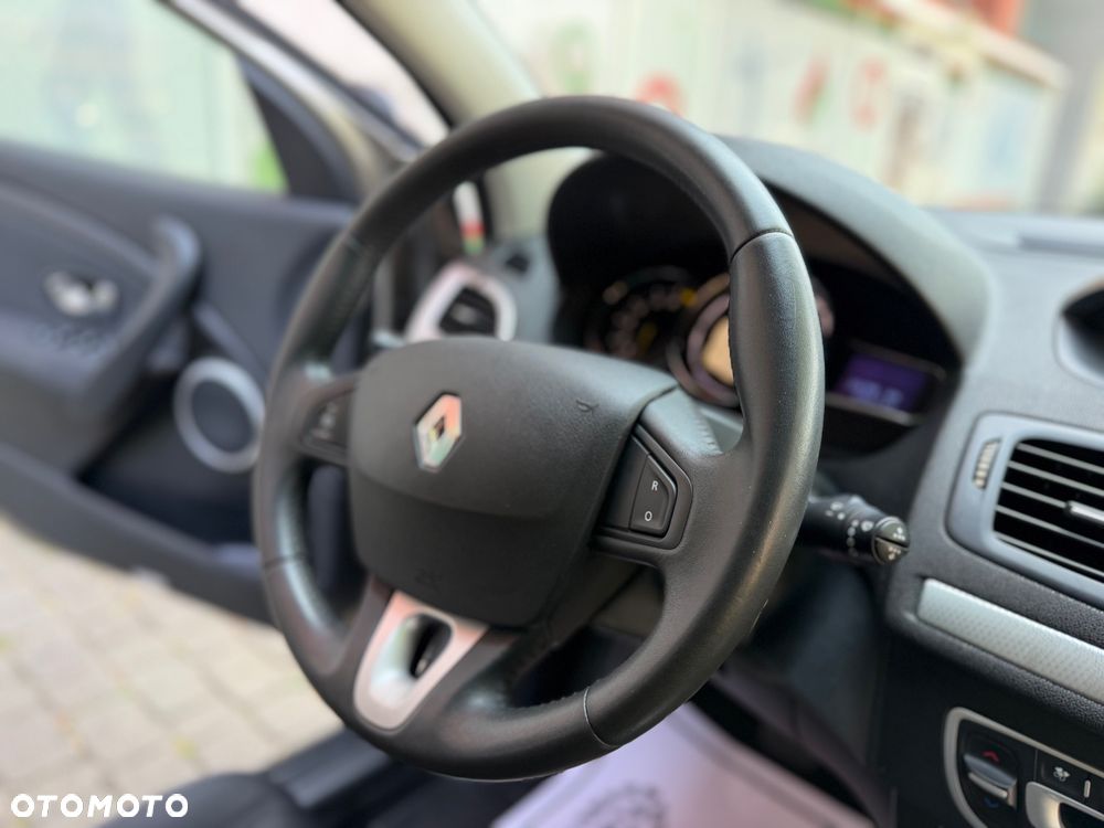 Renault Megane 2.0 140 CVT Luxe - 32