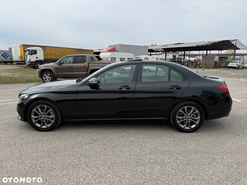 Mercedes-Benz Klasa C 180 7G-TRONIC Exclusive - 12