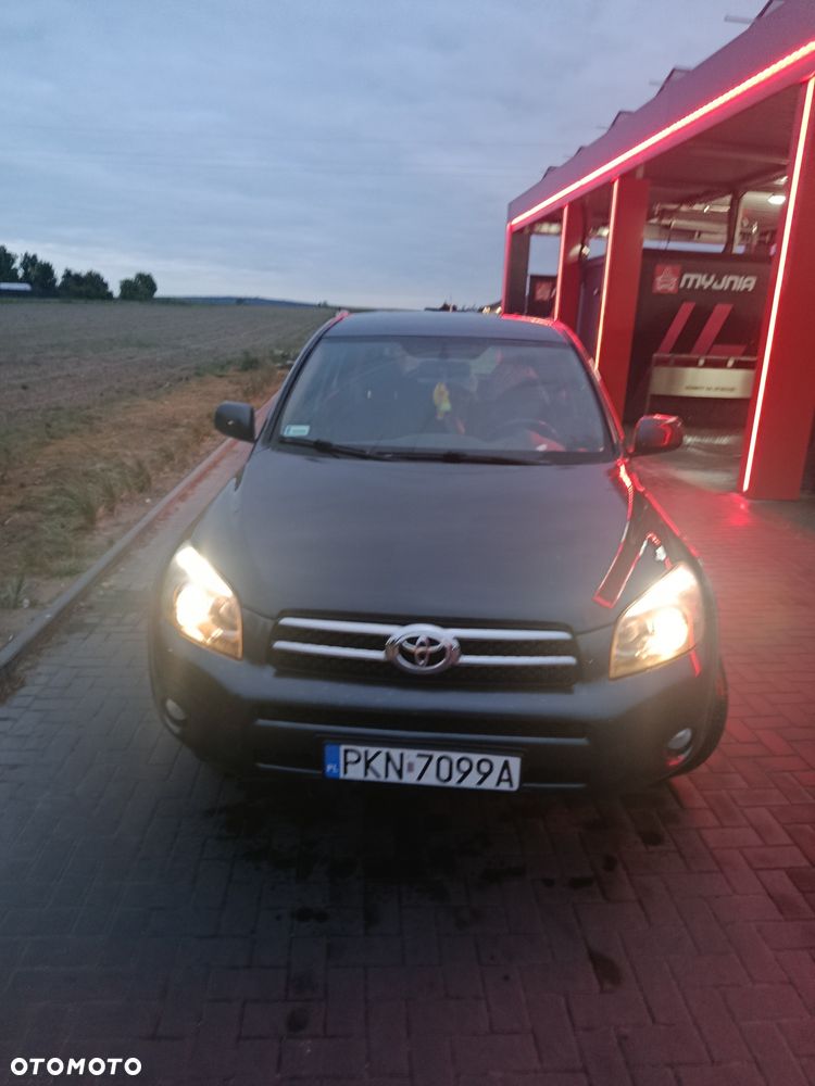 Toyota RAV4 - 3