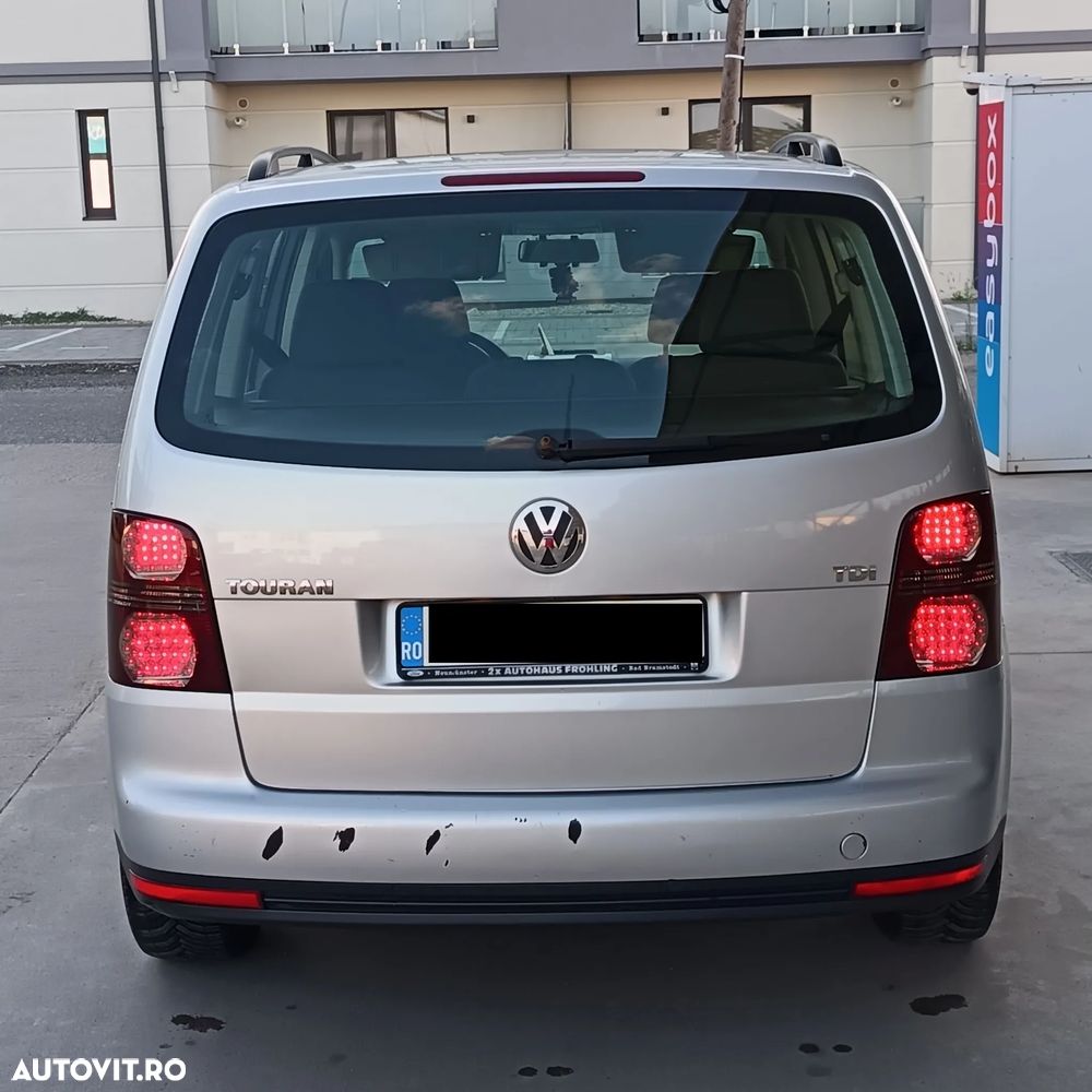Volkswagen Touran 1.9 TDI Conceptline - 3