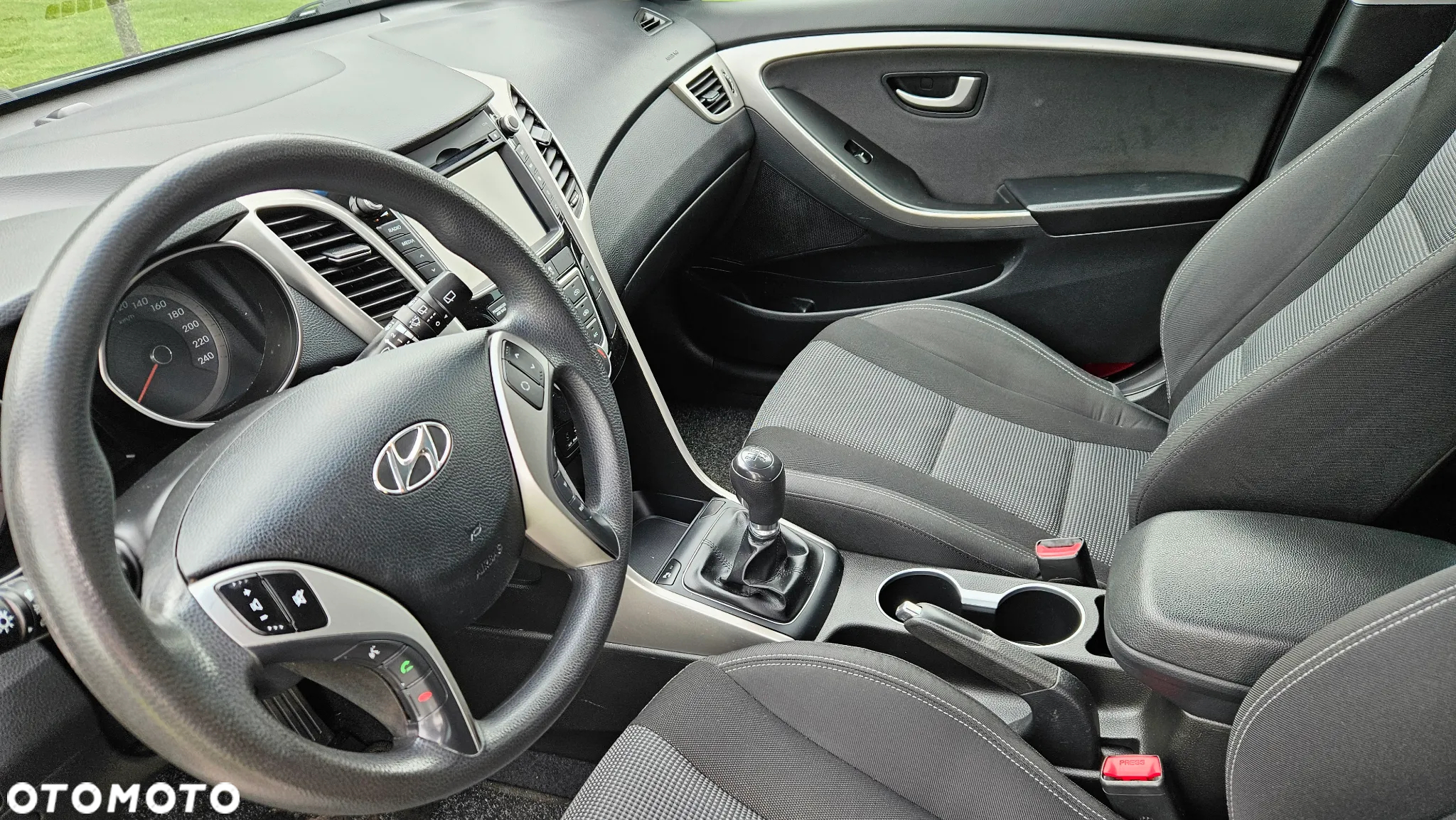 Hyundai i30 1.6 CRDi BlueDrive Premium - 10