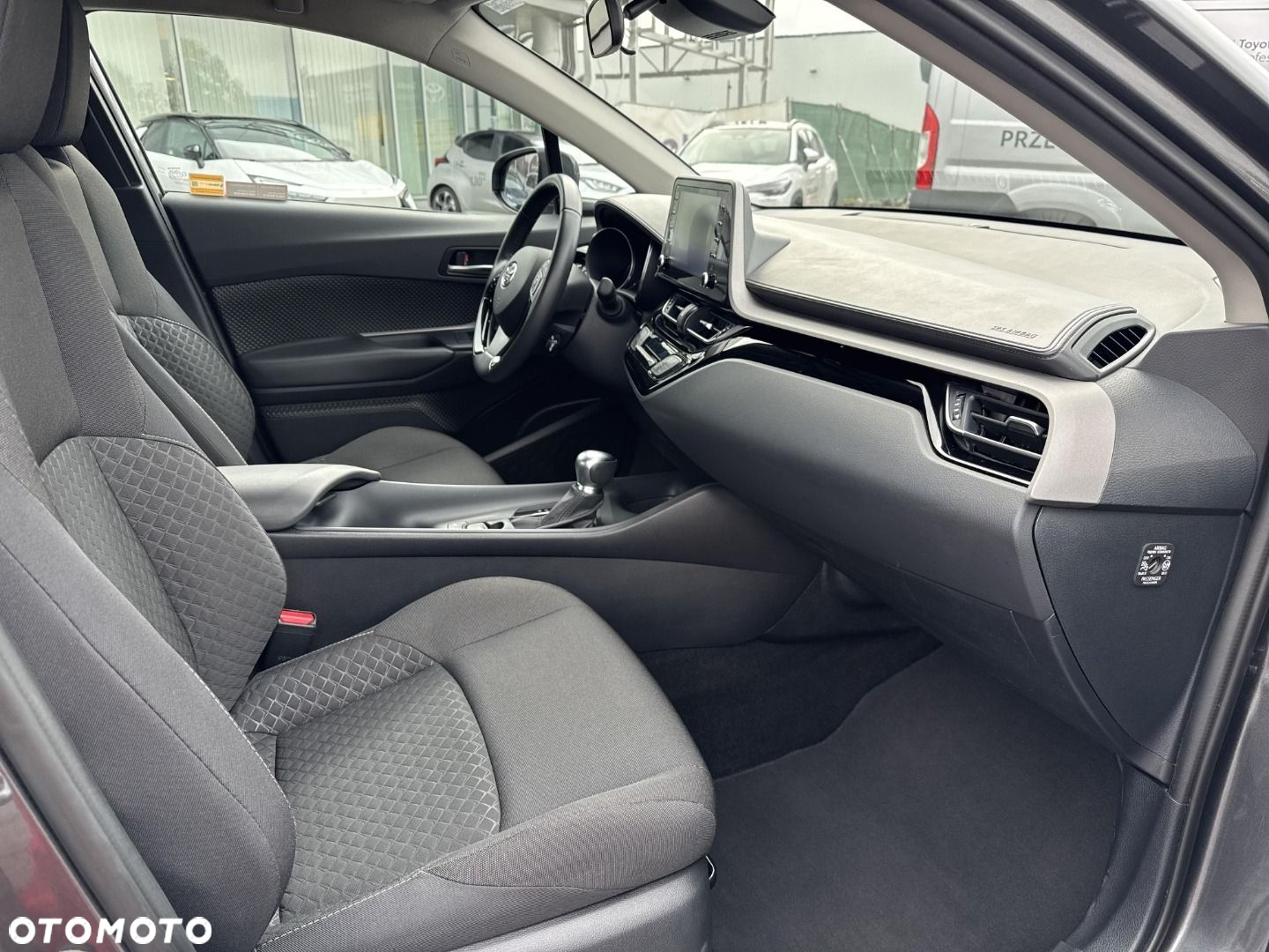 Toyota C-HR - 7