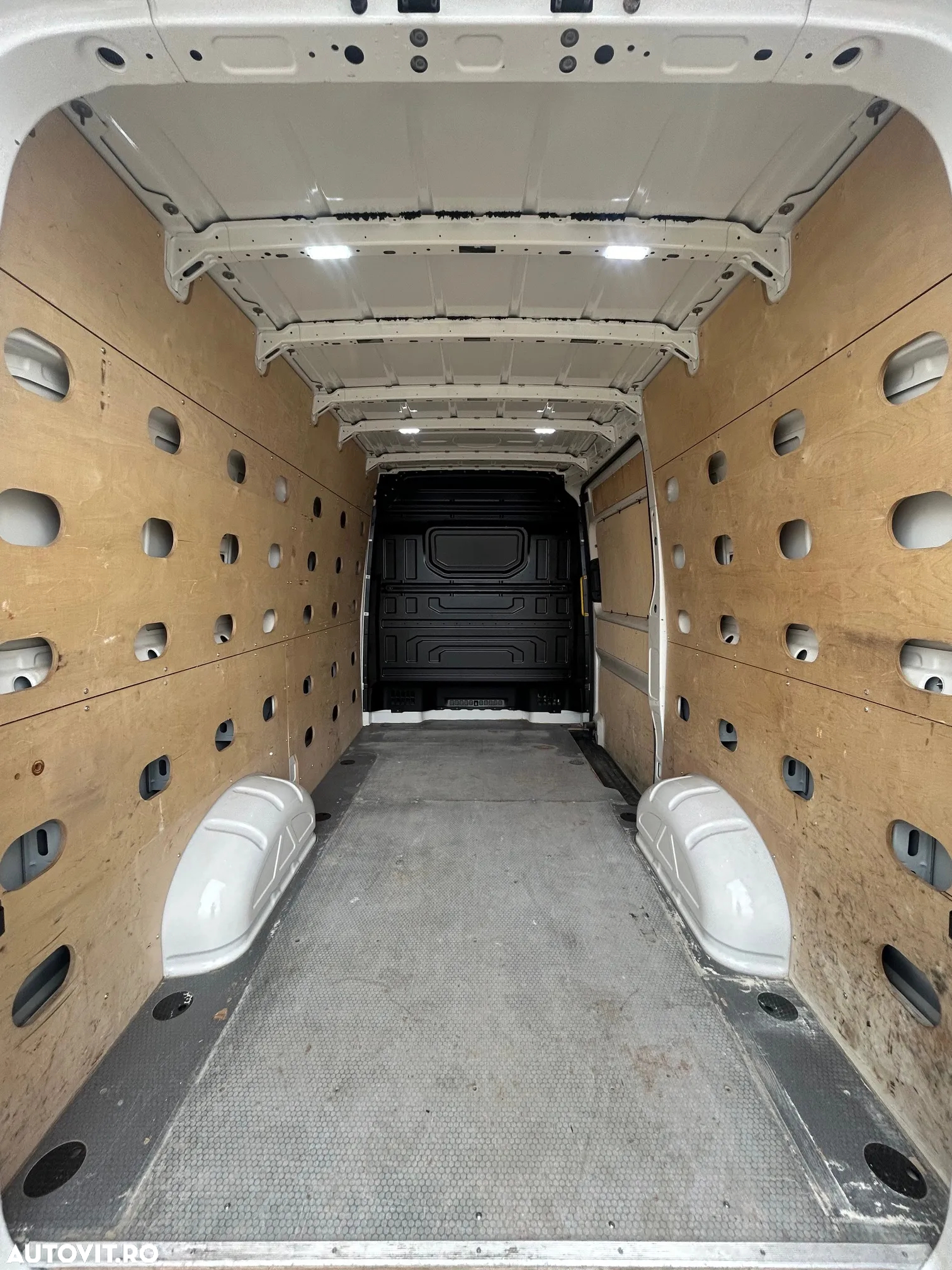 Volkswagen Crafter - 8