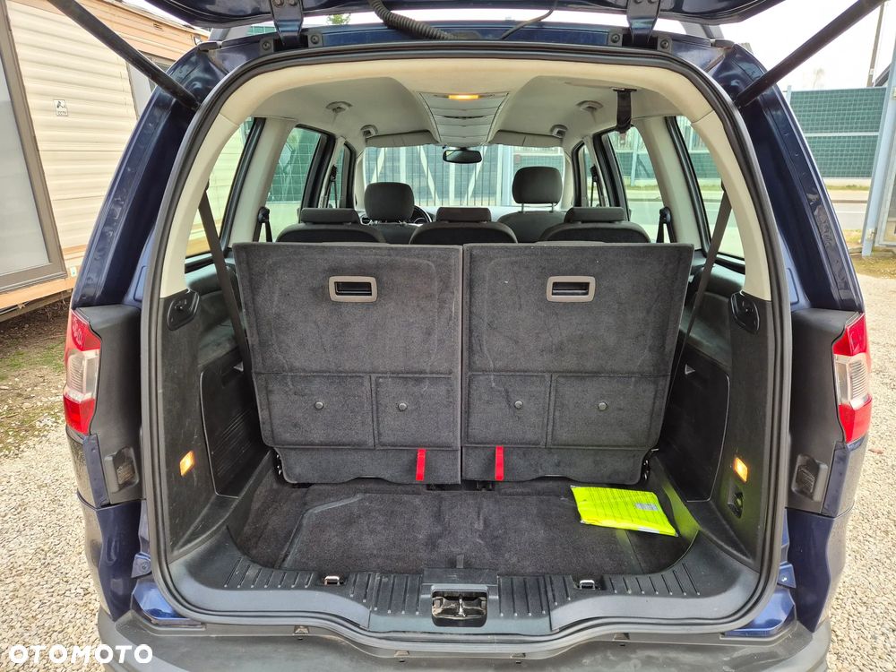 Ford Galaxy 2.0 Ghia - 17