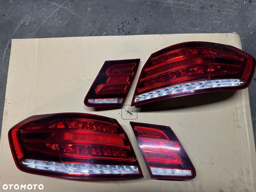 MERCEDES E 212 sedan  lampa tylna  led lift lewa prawa
