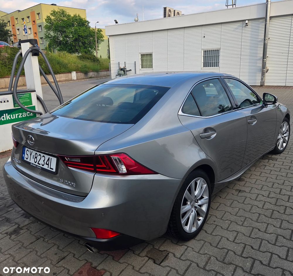 Lexus IS 200t Elegance - 3