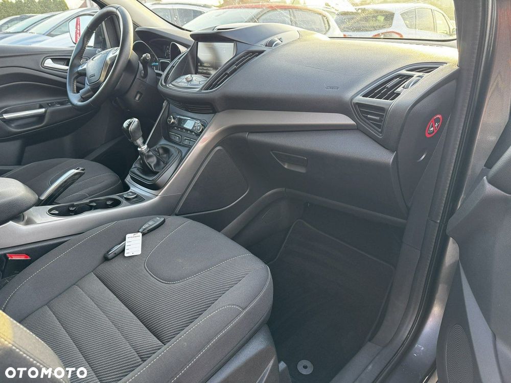 Ford Kuga 2.0 TDCi 4x2 Titanium - 15